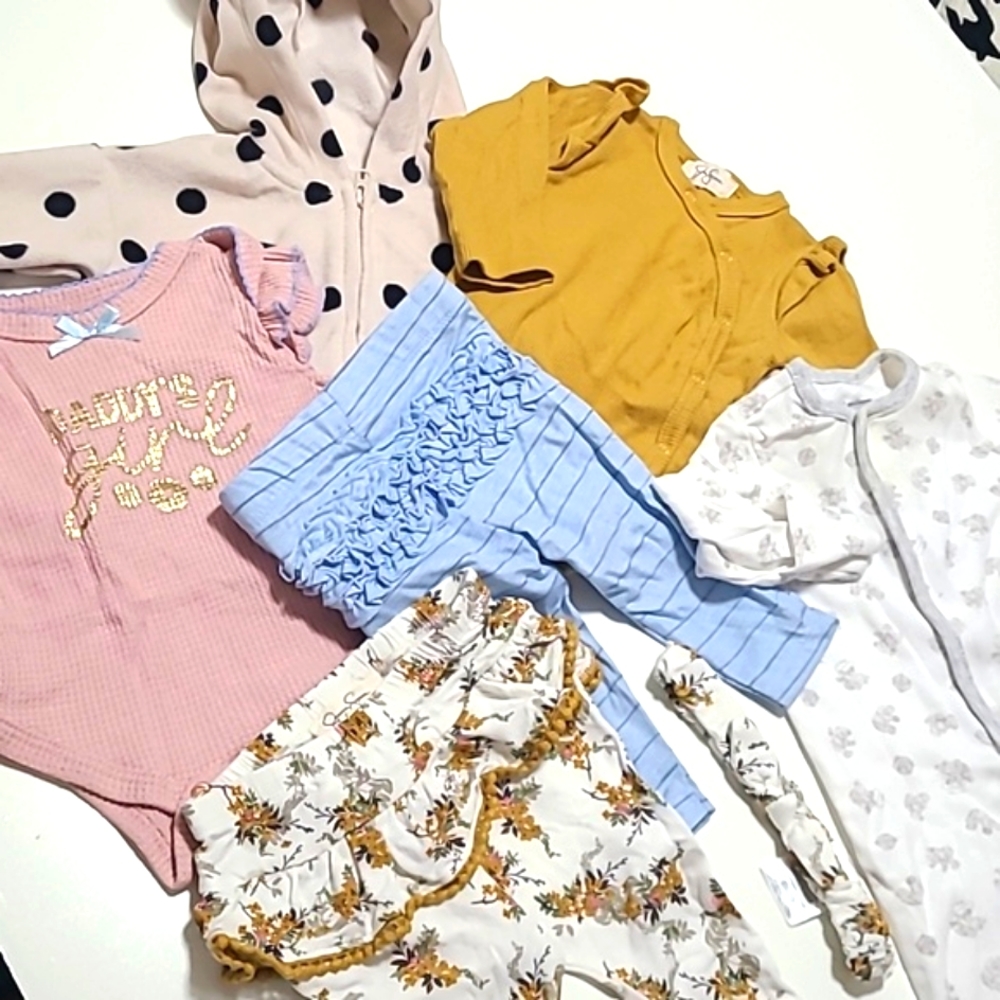 Assortedcl 7 pcs baby girl Clothes 3 to 6 m